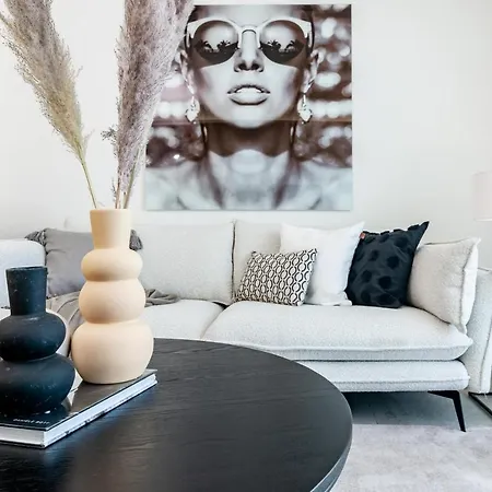 Inf27e- By Roomservices Apartament