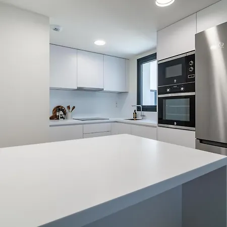 Inf2.7e- By Roomservices Apartment